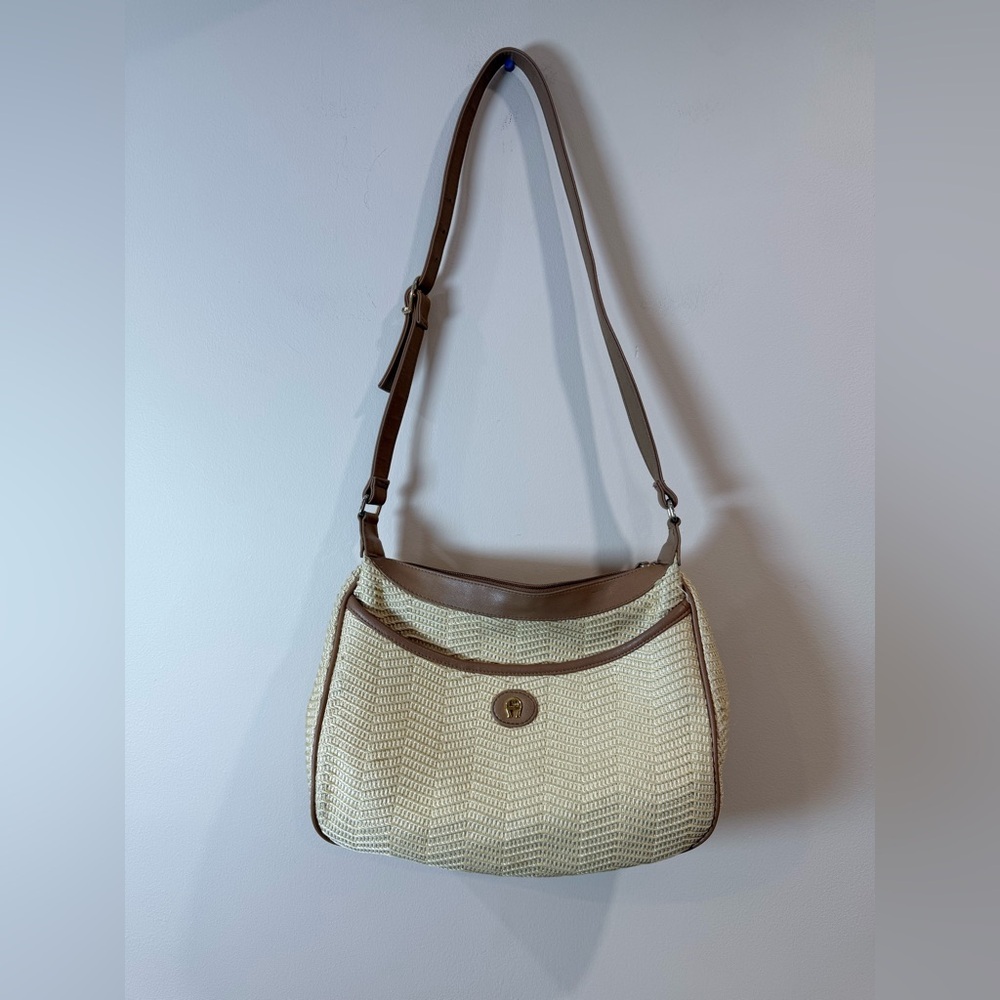 🔥Etienne Aigner Woven Cream Shoulder Bag with Brown Trim EUC🔥